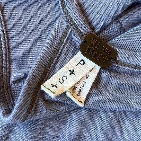 Free People We The Free scoop neck lavender-gray knit keyhole tunic top size Sm - Picture 4 of 5